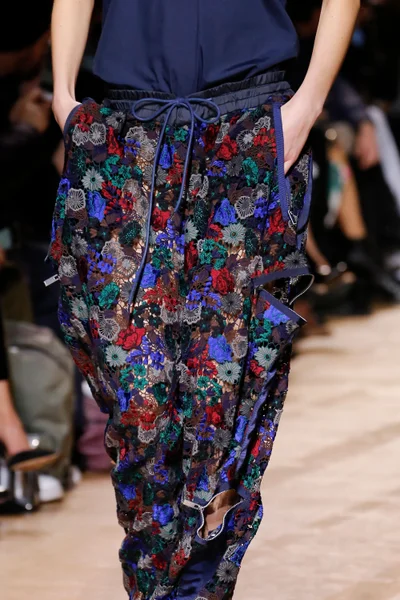 Look 45